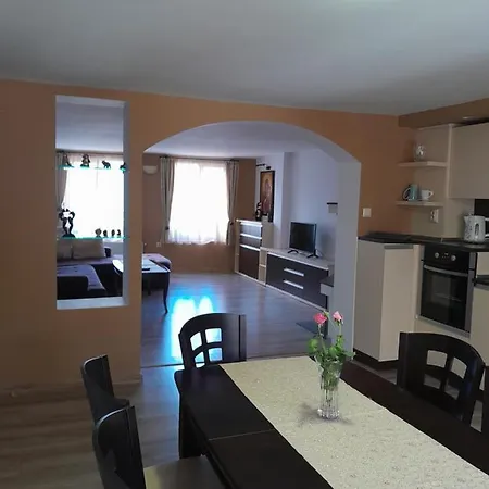 Villa роден край 2