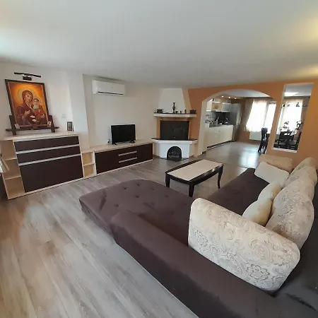 Villa роден край 2 Elena